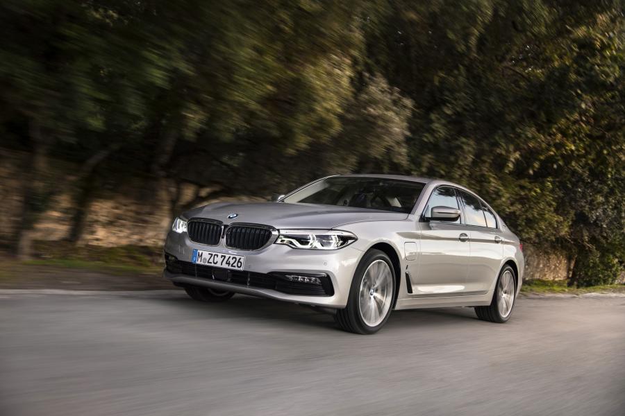  BMW 530e 2017 года  (WW) (фото 14 из 57)